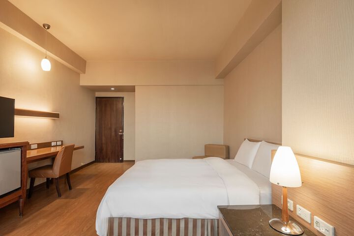Room 19 of 36