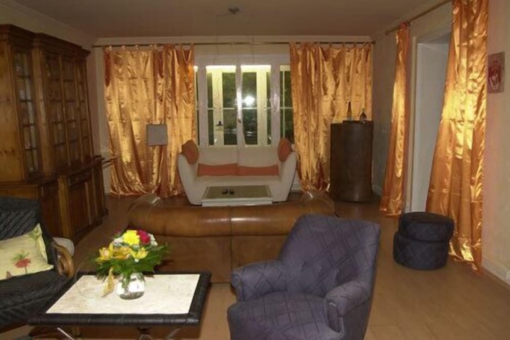 Room 14 of 25