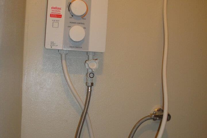 Room 8 of 17