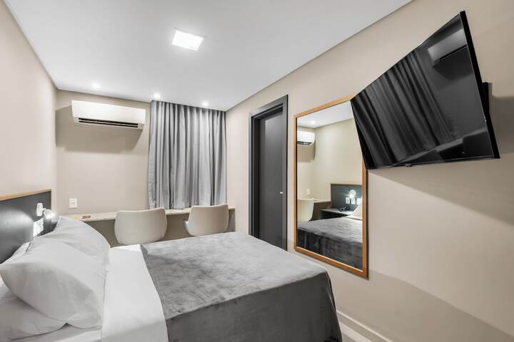 Room 18 of 42