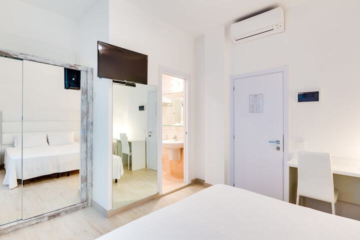 Room 21 of 66