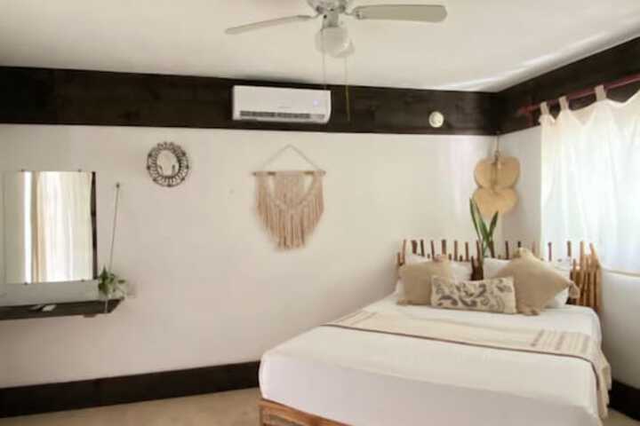 Room 2 of 35