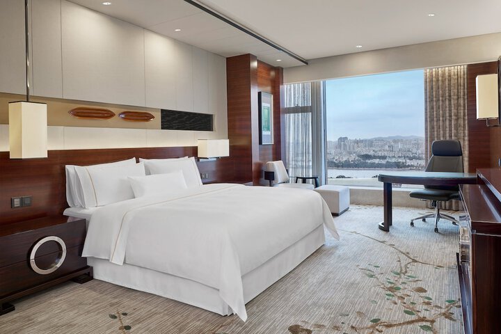 Room 12 of 72