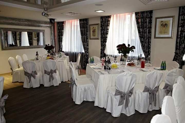 Ballroom/Hall 57 of 71