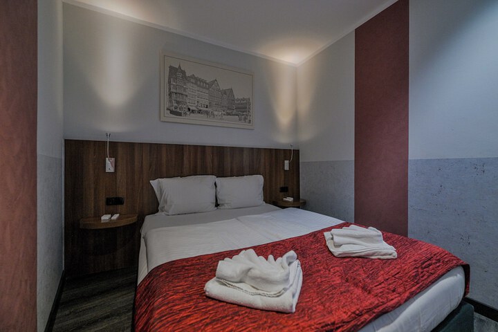 Room 28 of 70