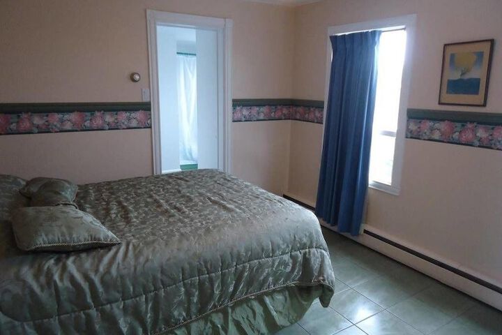 Room 17 of 62