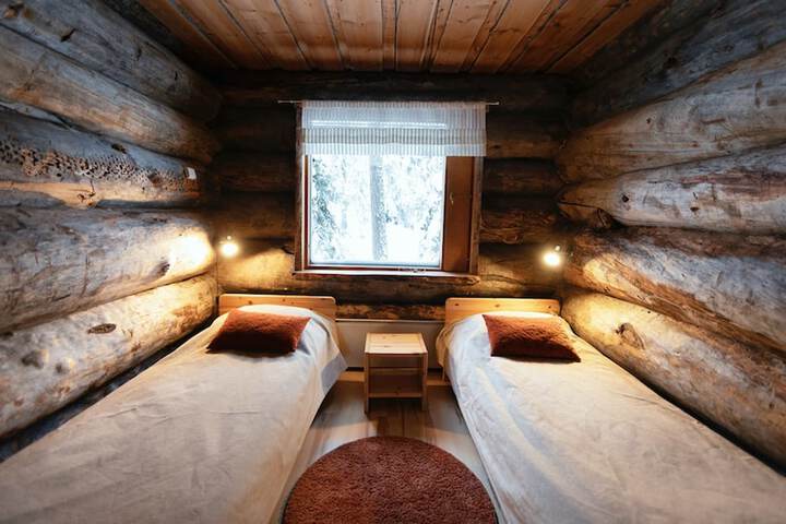Room 6 of 20