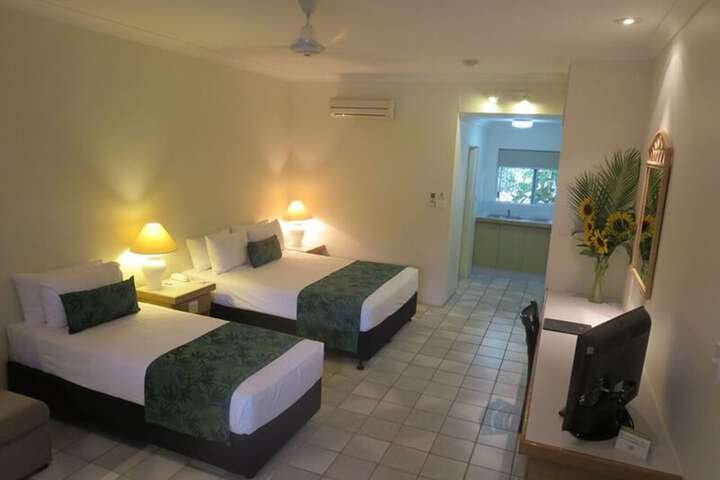 Room 6 of 71