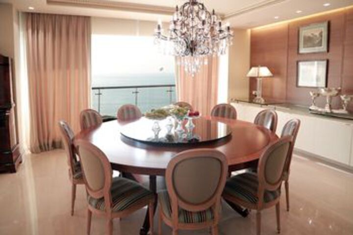 Room 12 of 23