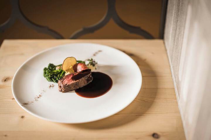 Dining 95 of 115