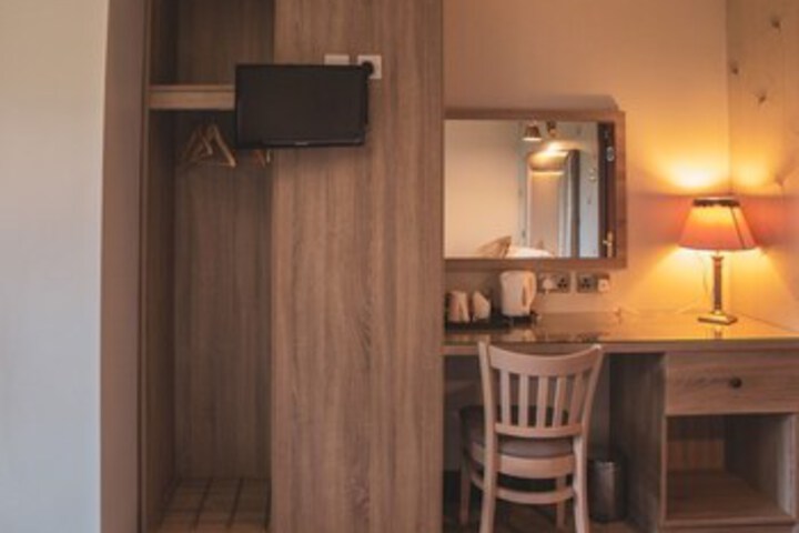 Room 37 of 54