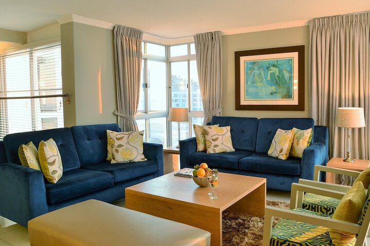 Room 106 of 370