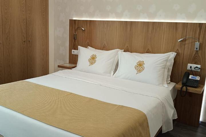 Room 44 of 95