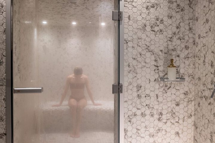Room 32 of 47