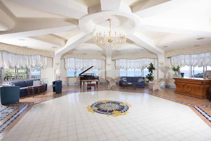 Lobby Photos