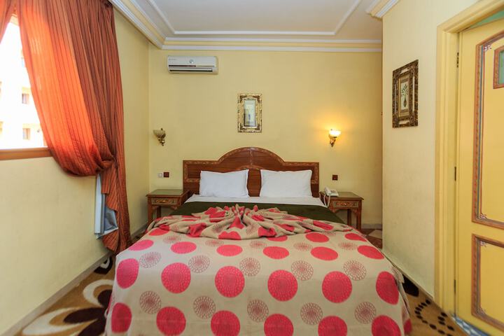 Room 12 of 34