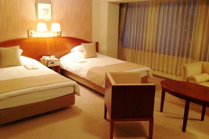 Room 15 of 64