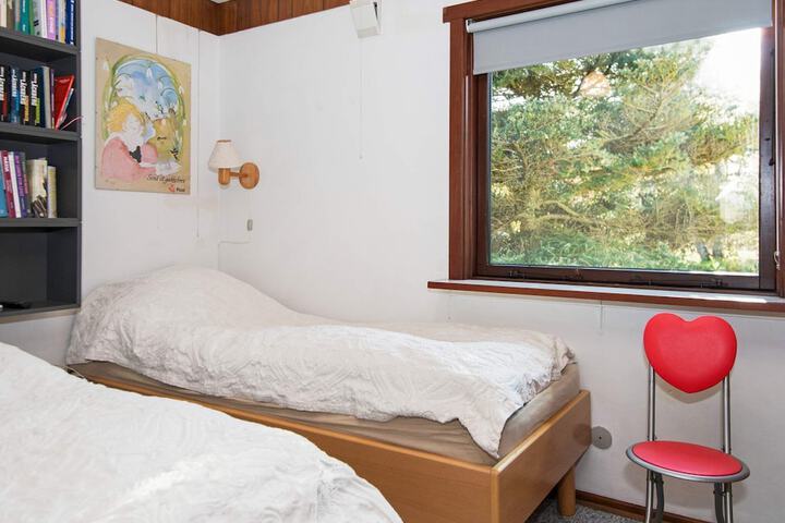 Room 2 of 16