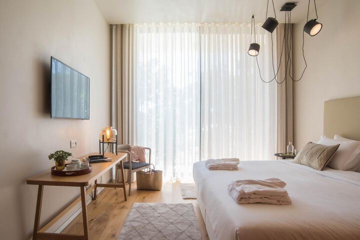 Room 15 of 64