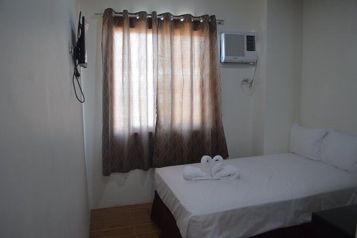 Room 5 of 26