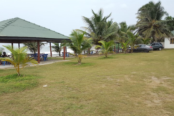 Property Grounds 2 of 8