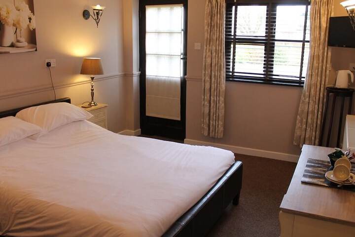 Room 6 of 32