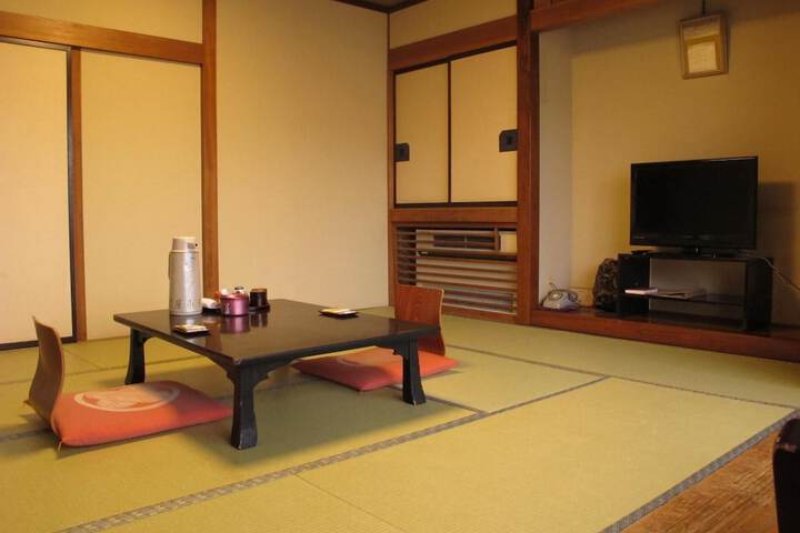 Dining Photos