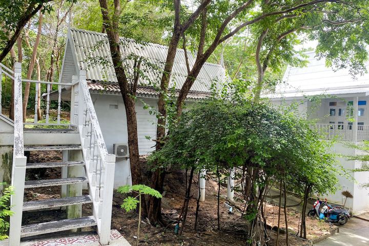 Hotel 166 of 181