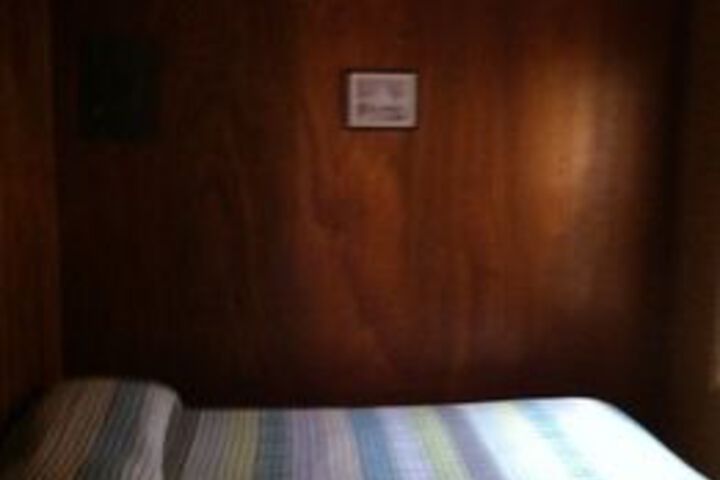 Room 5 of 10