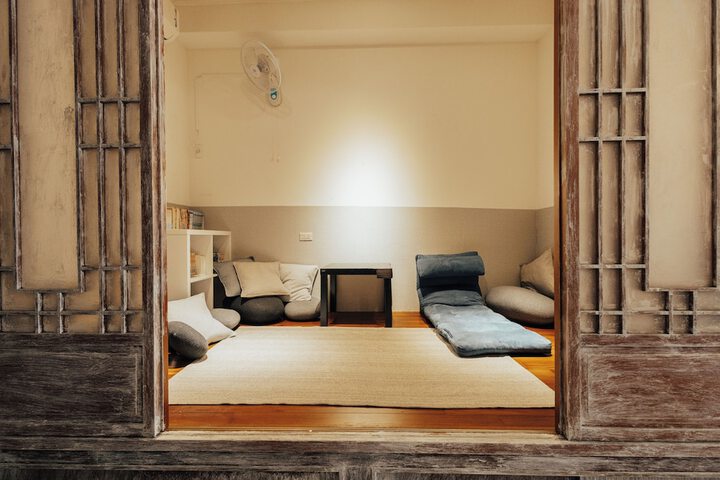 Room 70 of 93