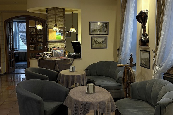 Hotel Lobby