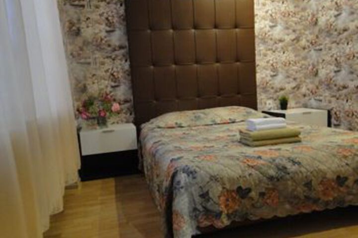 Room 48 of 103