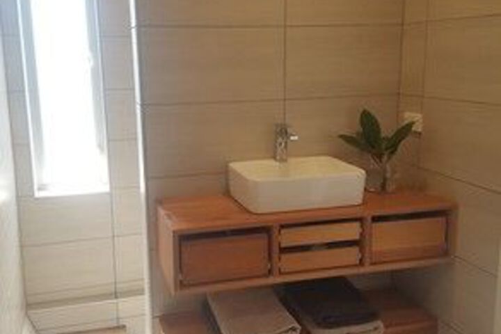 Room 3 of 20