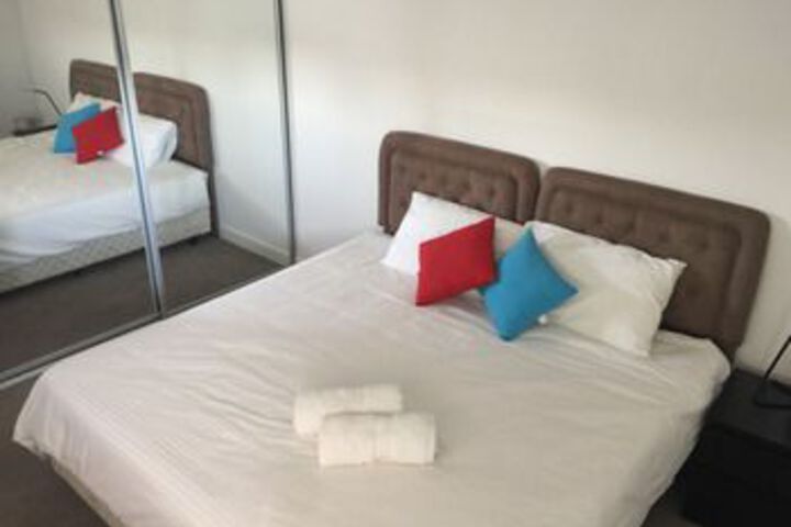 Room 12 of 28
