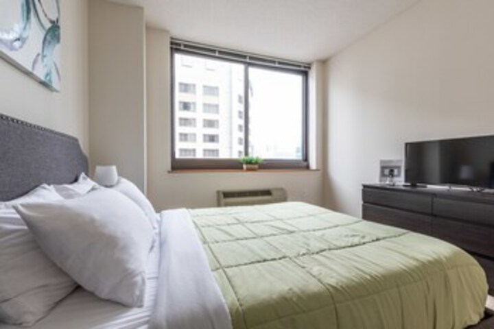 Room 150 of 246