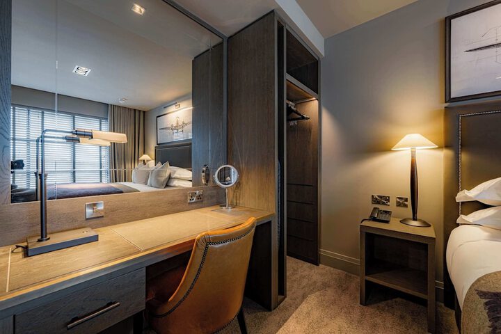 Room 73 of 109