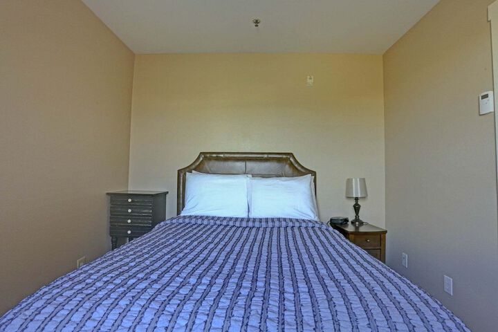 Room 54 of 184
