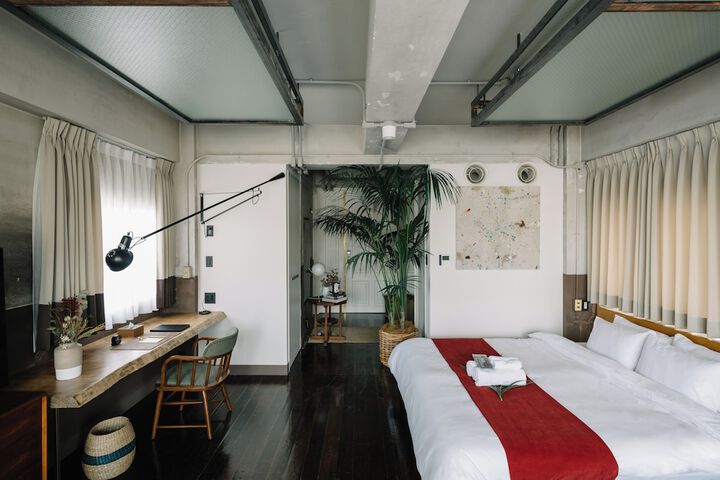 Room 13 of 35