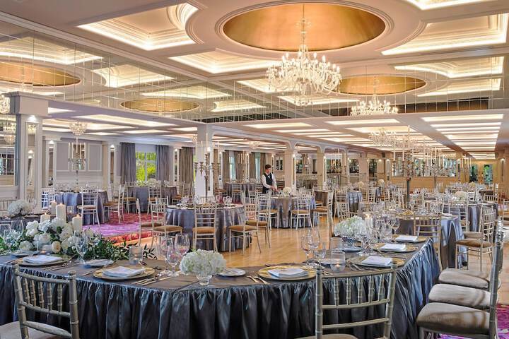 Ballroom/Hall 31 of 37