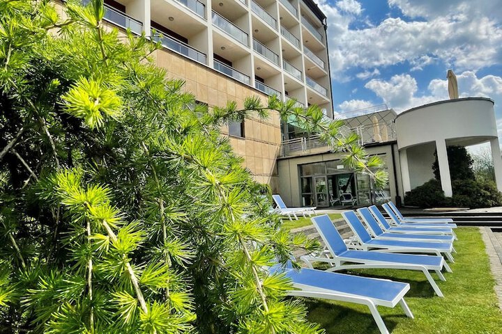Hotel 67 of 77
