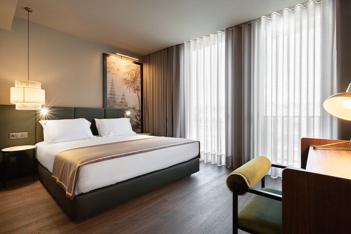 Room 10 of 54