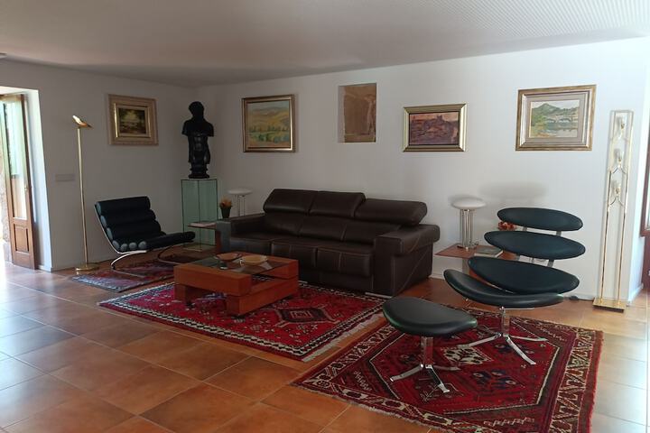 Room 42 of 71
