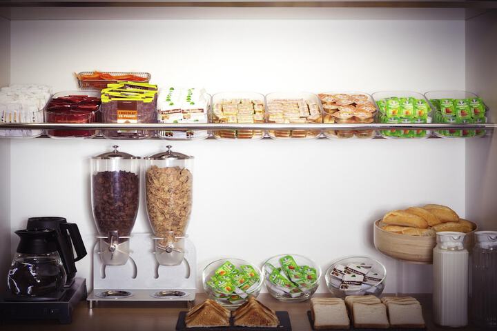 Breakfast/Coffee Service 30 of 38