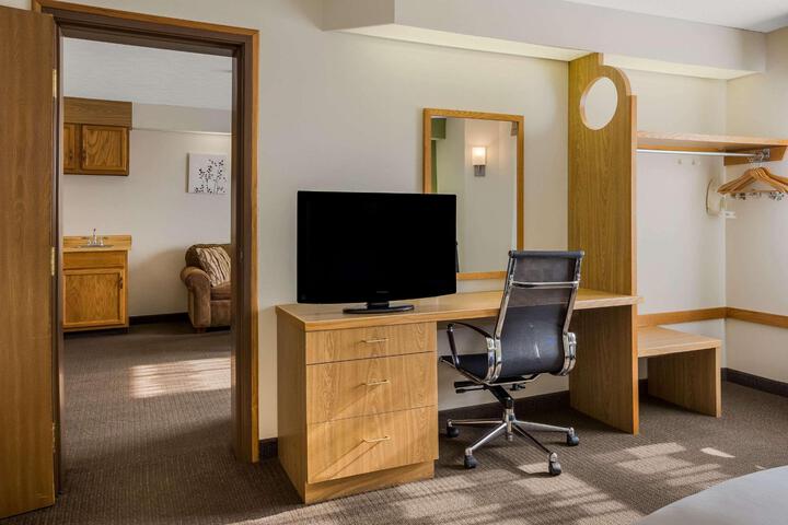 2 Double Beds (3 of 12)