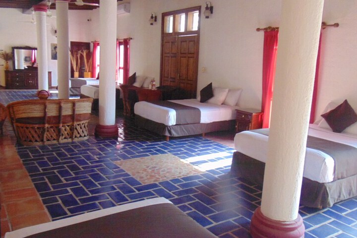 Room 4 of 51