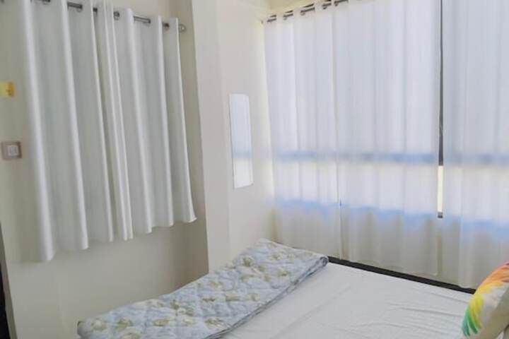 Room 10 of 22