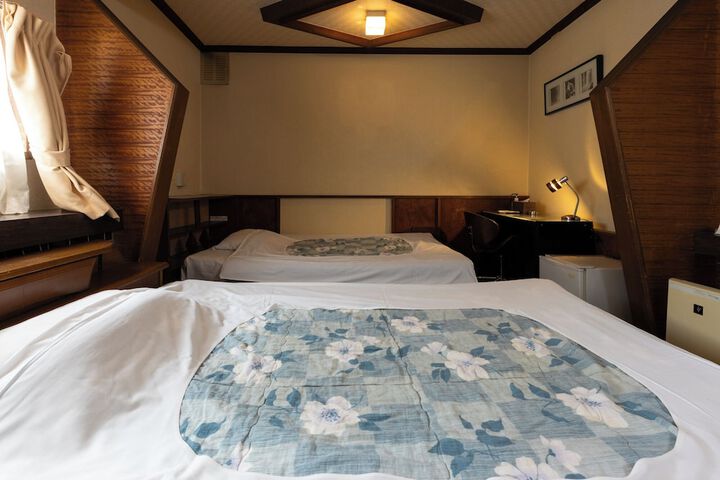 Room 4 of 54