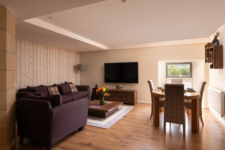Lounge 473 of 691