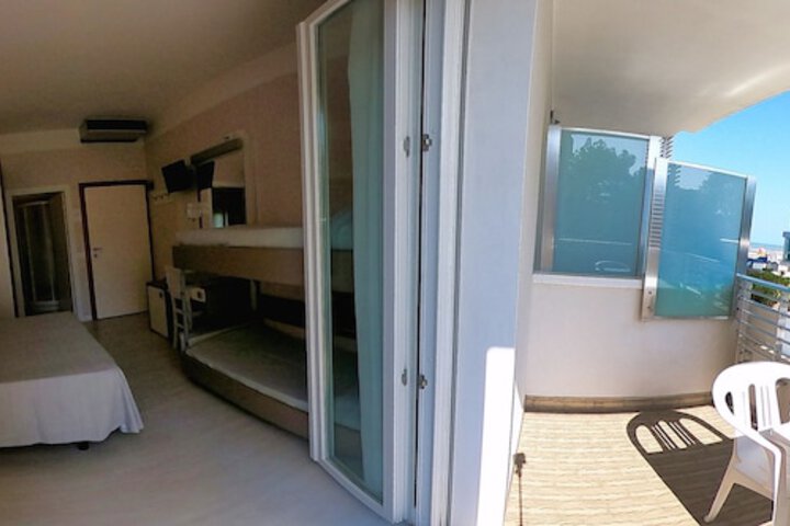 Hotel 67 of 67