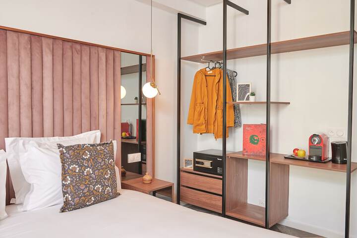 Room 14 of 33